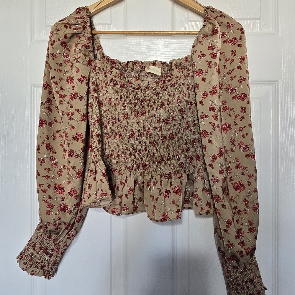 Altar'd State Rose Taupe Floral Print Smocked Long Sleeve Top NEW - Picture 2 of 8